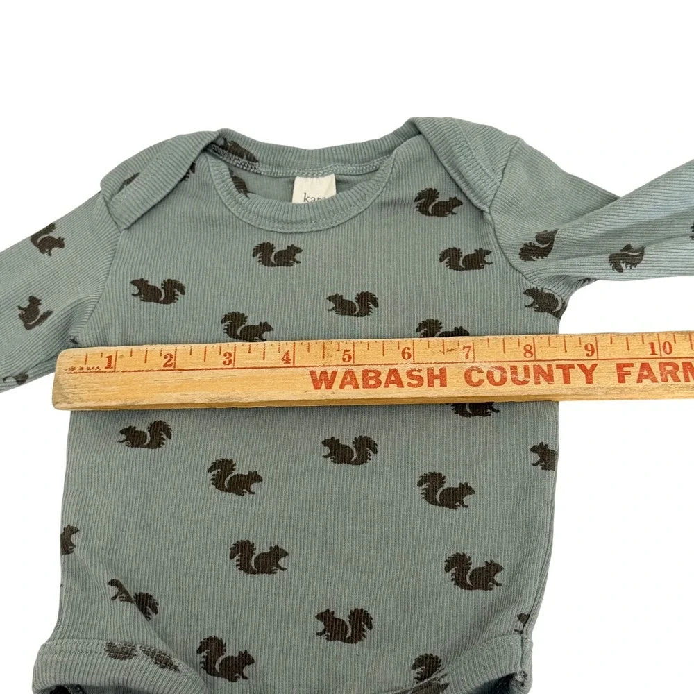 Kate Quinn Baby Squirrel Print Ribbed Organic Cotton Bodysuit Blue 0-3M Long Slv